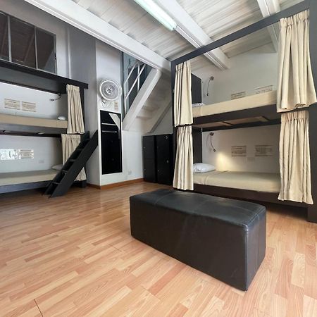 Hostal Lleras Calle 8 メデジン エクステリア 写真